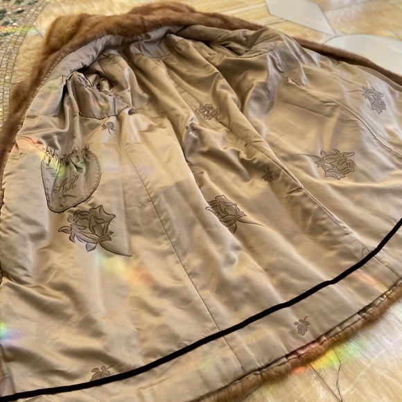 Authentic Mink Fur Coat - Picture 7 of 8